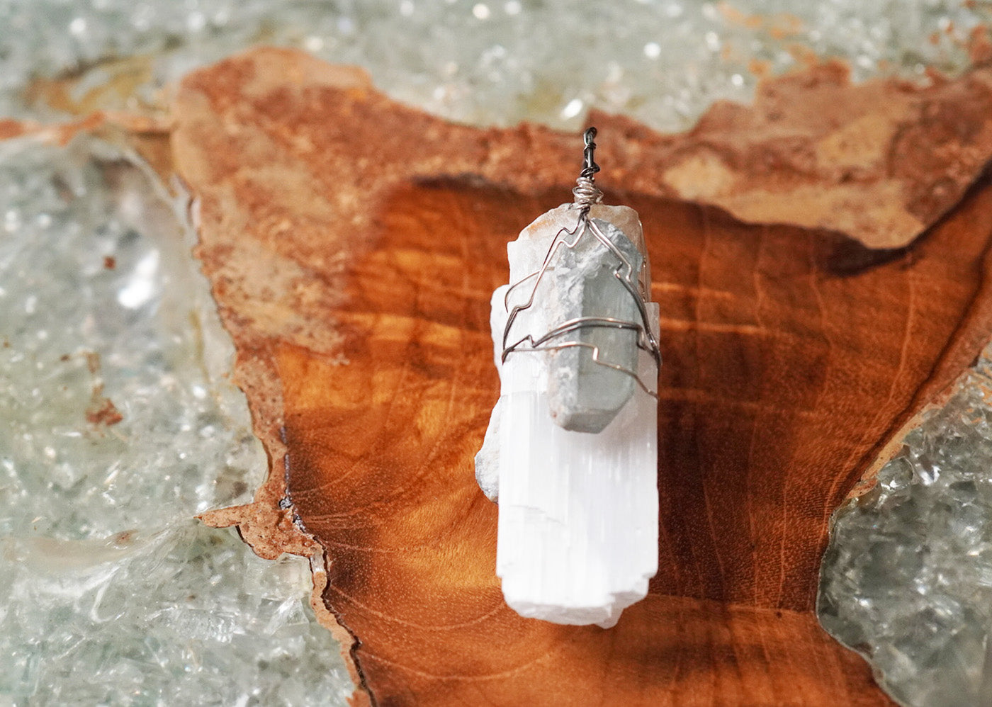 Selenite & Blue Barite - crystalsbysabeads.com